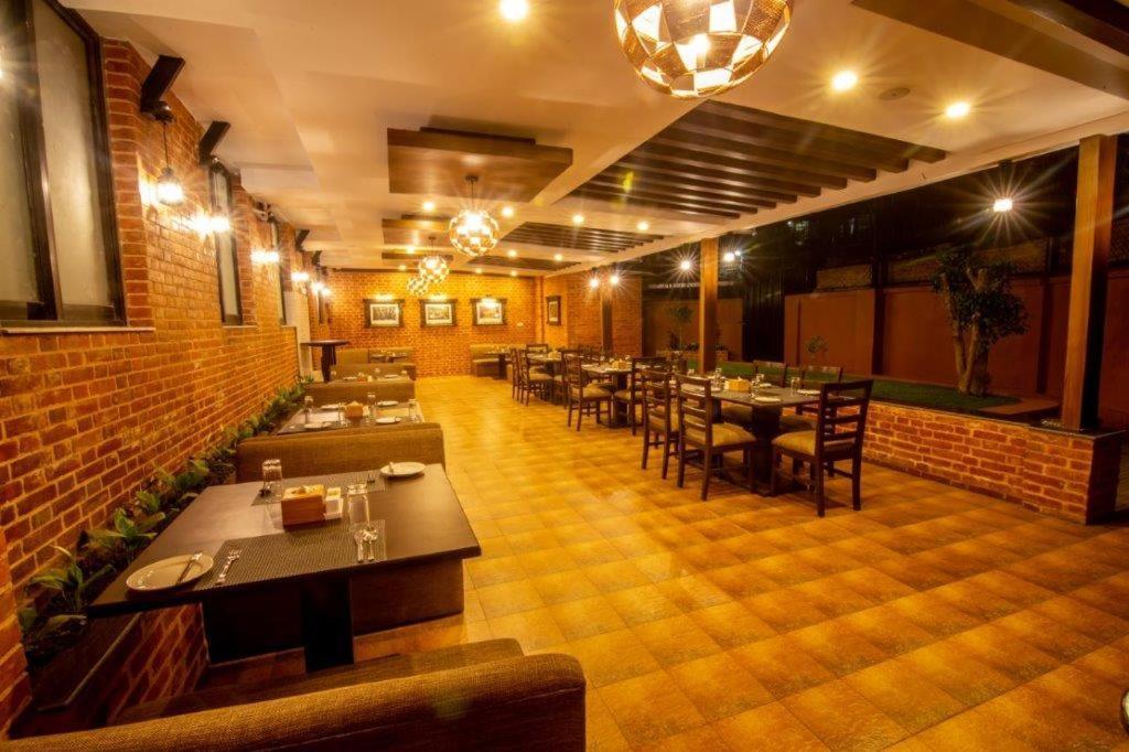 Pashupati Boutique Hotel & Spa Катманду Экстерьер фото